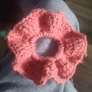 Crochet scrunchie, coral colored